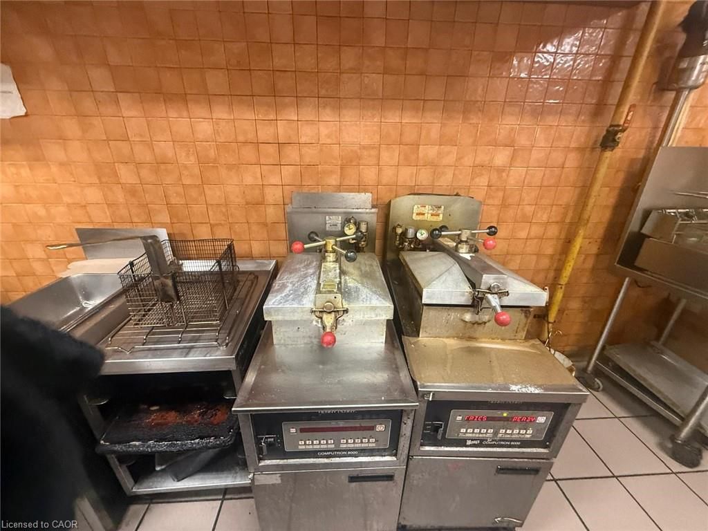 Commercial for sale at 8-7 Anne Street, Barrie, ON, L4N 2C4 - MLS: 40794995