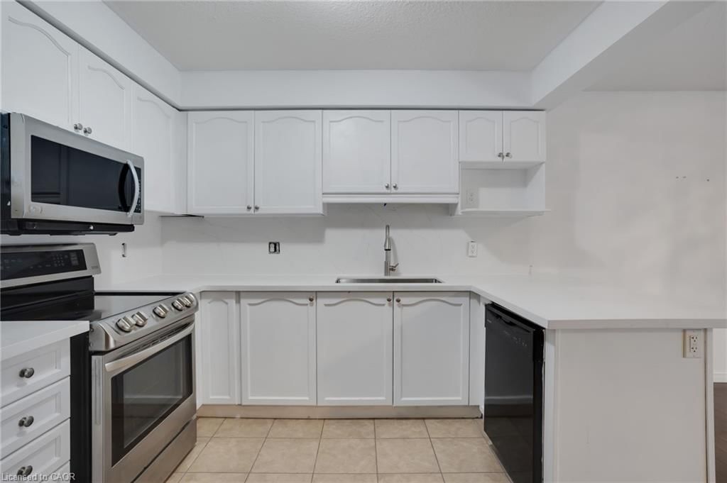310 Fallowfield Drive, Kitchener, view 9