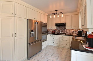 11 Jacqueline Boulevard