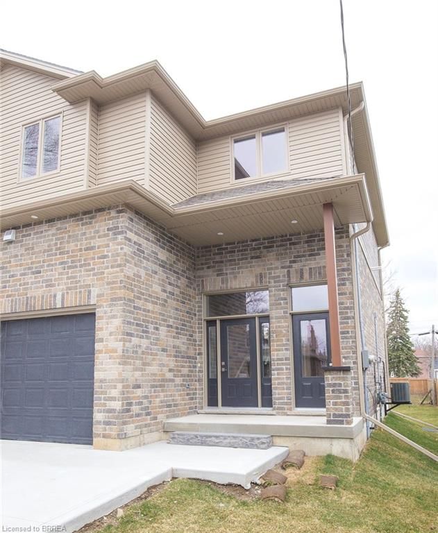 355 Wellington Street