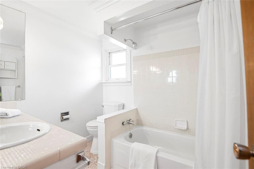 Single Family Residence for sale at 86 Ranchdale Drive, Hamilton, ON, L8V 2M1 - Thorner - MLS: 40795193