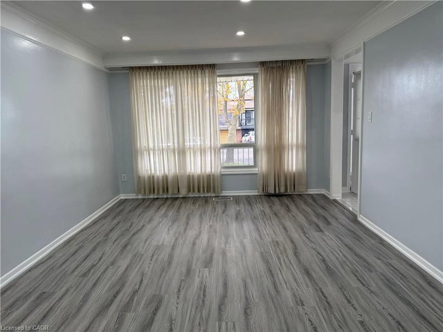 3172 Mallbridge Crescent