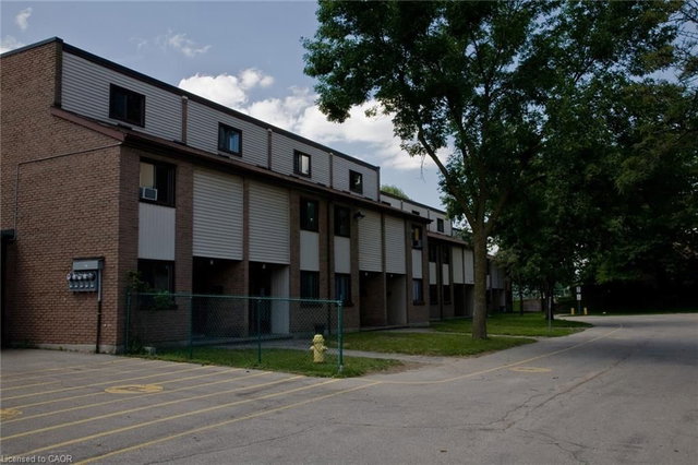 44 - 1200 Courtland Avenue E