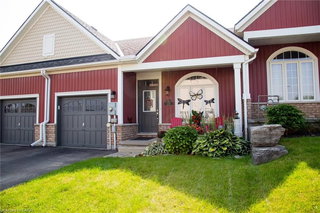 25 - 410 Queen Street S