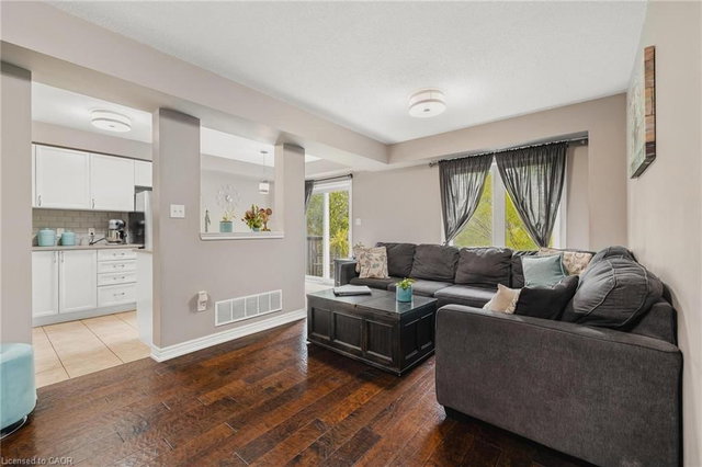 72 - 250 Ainslie Street S