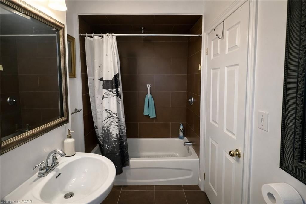 Condo/Apt Unit for lease at 4-237 James Street, Hamilton, ON, L8R 2L2 - Strathcona Central North - MLS: 40796601