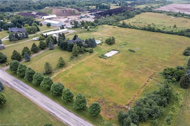 692 Concession 5 Road W