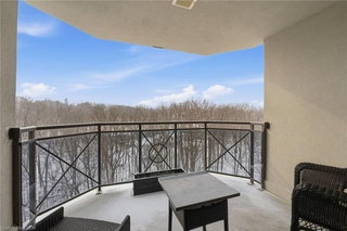 706 - 3000 Creekside Drive