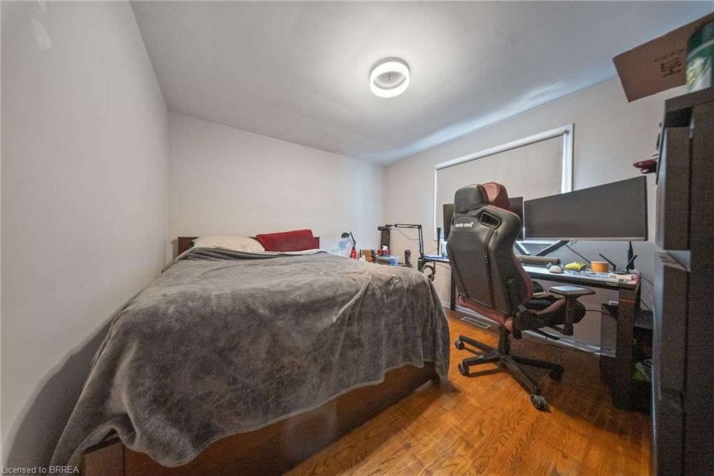 Single Family Residence for sale at 330 East 18th Street, Hamilton, ON, L9A 4P8 - Hill Park - MLS: 40798303