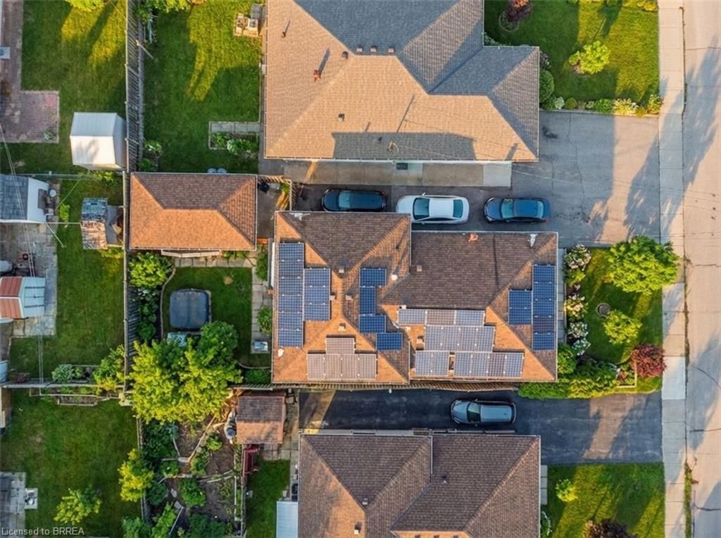 Single Family Residence for sale at 330 East 18th Street, Hamilton, ON, L9A 4P8 - Hill Park - MLS: 40798303