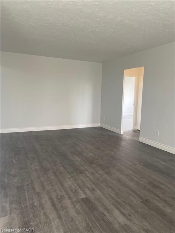 Condo/Apt Unit for lease at 410-222 Concession Street, Hamilton, ON, L9A 1B1 - Centremount - MLS: 40799038