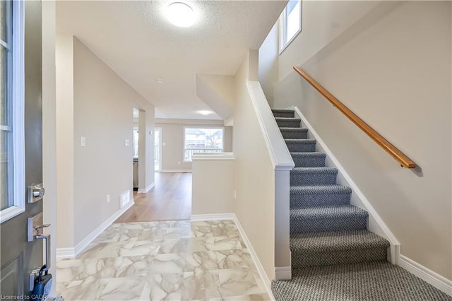 8 Livingstone Crescent