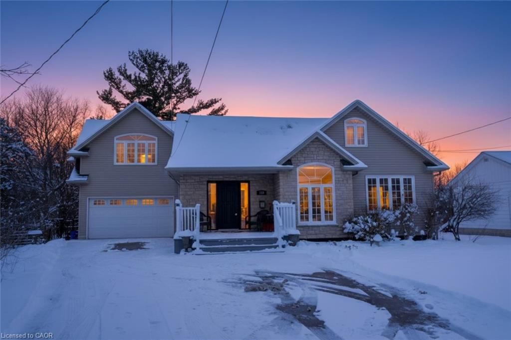 Single Family Residence sold at 739 Montgomery Drive, Ancaster, ON, L9G 3H6 - Ancaster Heights/Mohawk Meadows/Maywood - MLS: 40799278