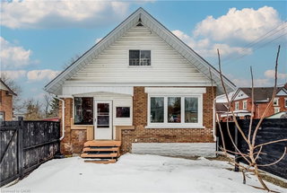 151 Courtland Avenue E