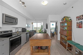 1011 - 3200 Dakota Common