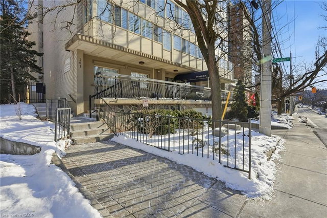 804 - 101 Queen Street S