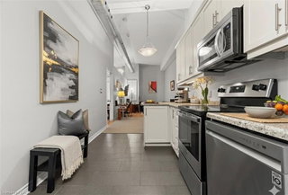 212 - 80 King William Street