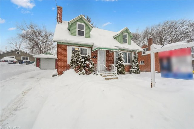 56 Columbia Street W