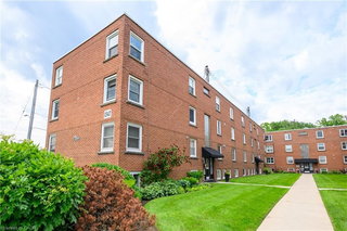 24 - 1347 Lakeshore Road