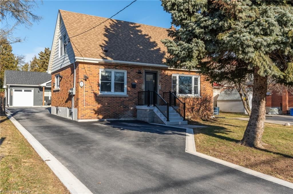 Single Family Residence for sale at 298 East 36th Street, Hamilton, ON, L8V 3Z8 - Macassa - MLS: 40801231