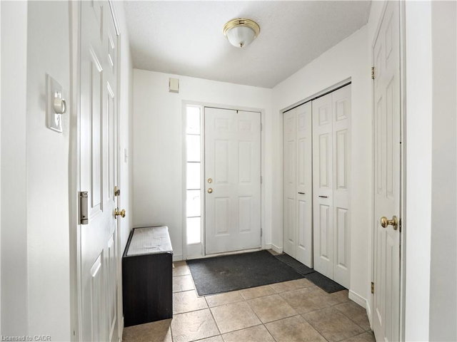 47 Schroder Crescent