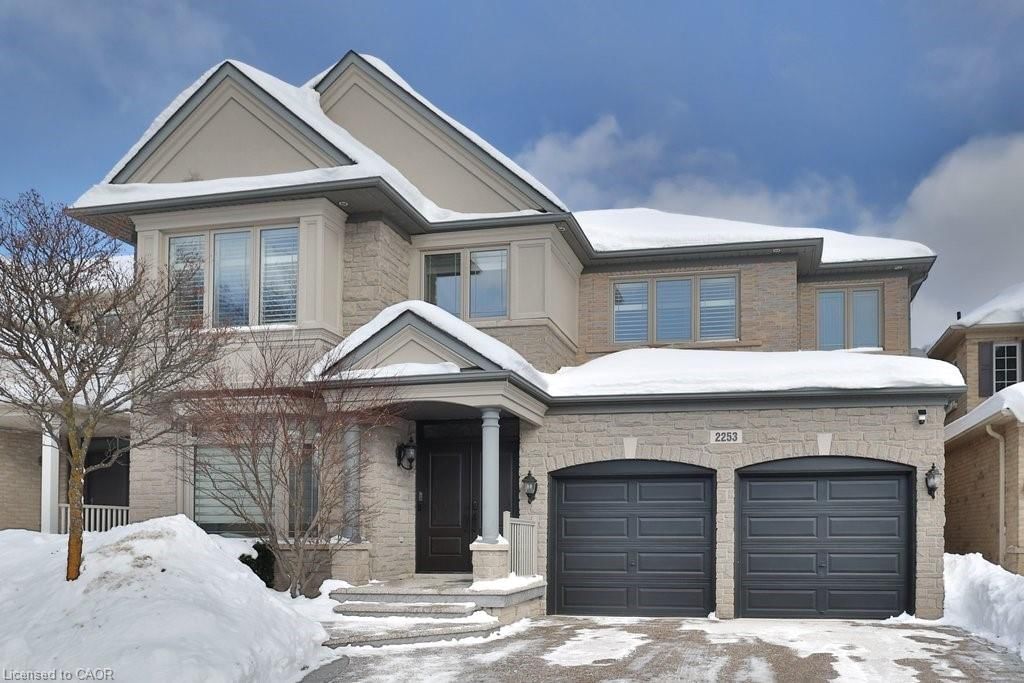Single Family Residence sold at 2253 Colonel William Parkway, Oakville, ON, L6M 0B6 - BC Bronte Creek - MLS: 40801838