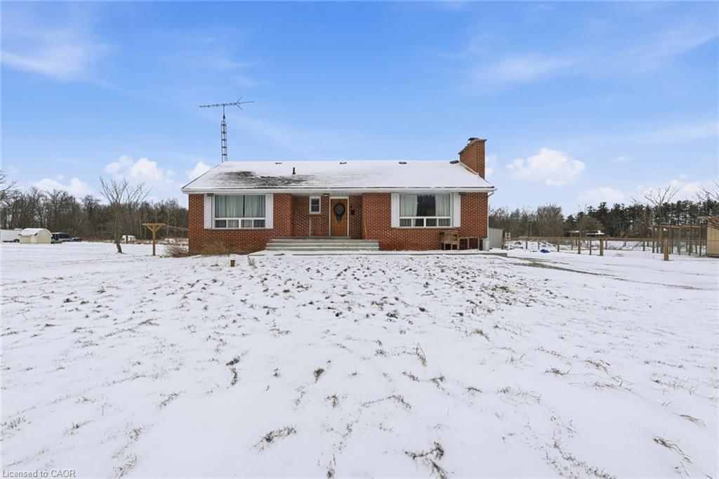 Single Family Residence sold at 697 56 Highway, York, ON, N0A 1R0 - Seneca - MLS: 40802365