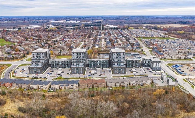 311 - 470 Dundas Street E