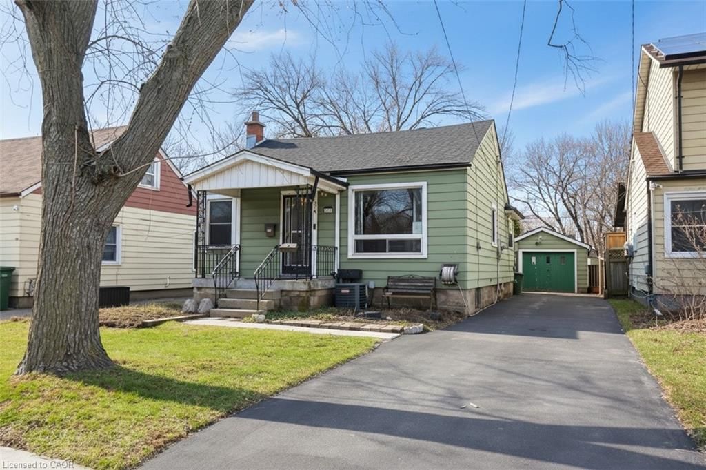 Single Family Residence for sale at 376 Tragina Avenue, Hamilton, ON, L8H 5E5 - Homeside - MLS: 40802728