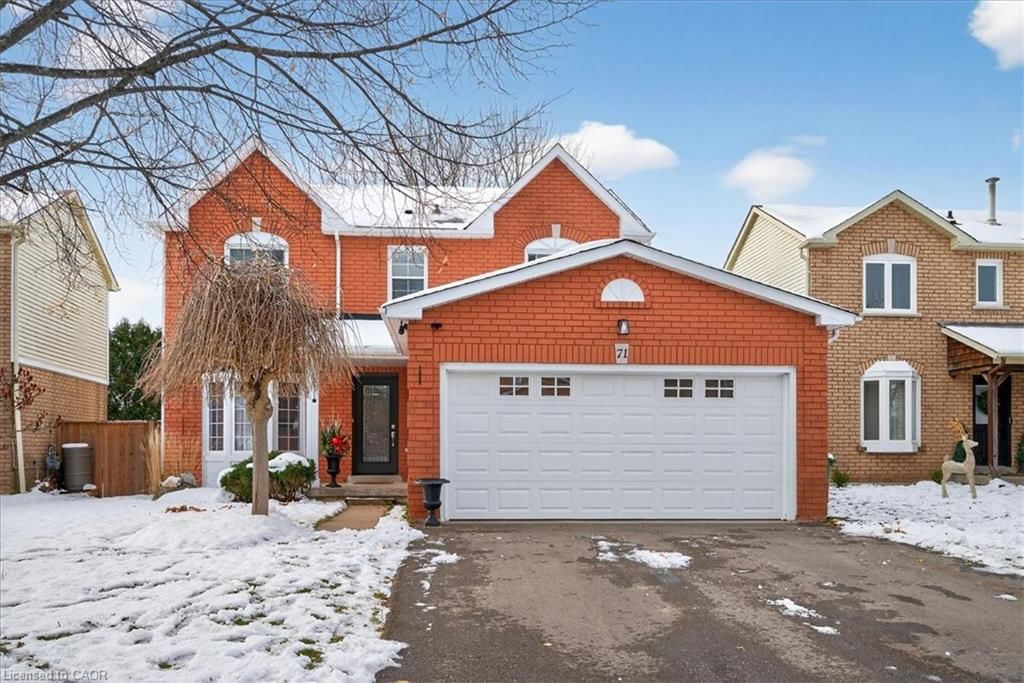 Single Family Residence sold at 71 Royaledge Way, Hamilton, ON, L8B 0H4 - Waterdown West - MLS: 40802812
