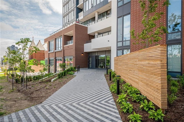 602 - 5 Wellington Street S