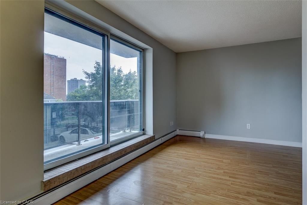 Condo/Apt Unit for lease at 203-81 Charlton Avenue, Hamilton, ON, L8N 1Y7 - Corktown - MLS: 40803000
