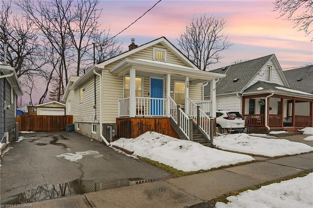 Single Family Residence sold at 20 Trapnell Street, St. Catharines, ON, L2R 1A9 - E. Chester - MLS: 40803261