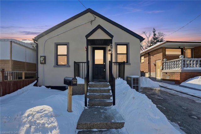 746 Roxborough Avenue