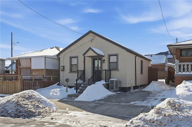 746 Roxborough Avenue