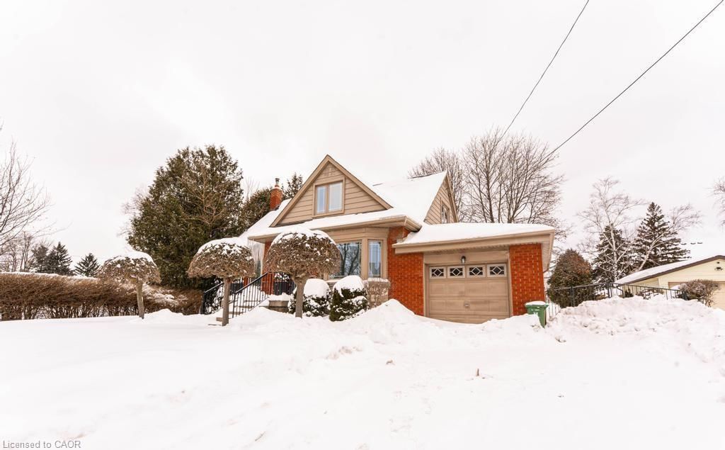 Single Family Residence for lease at 854 West 5th Street, Hamilton, ON, L9C 5R5 - Gourley/Kernighan - MLS: 40803824
