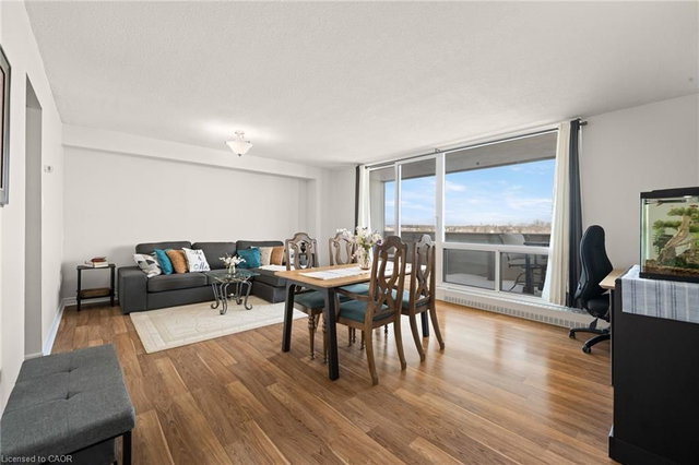 1005 - 225 Harvard Place