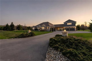 2 Cloverlea Crescent