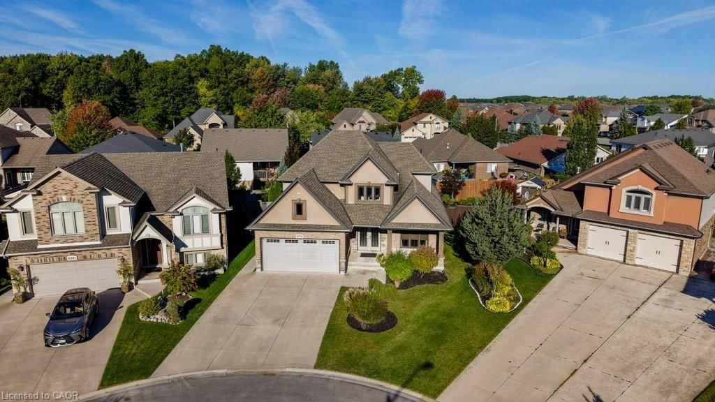 Single Family Residence for sale at 6379 Christopher Crescent, Niagara Falls, ON, L2H 0B3 - Forestview - MLS: 40803888