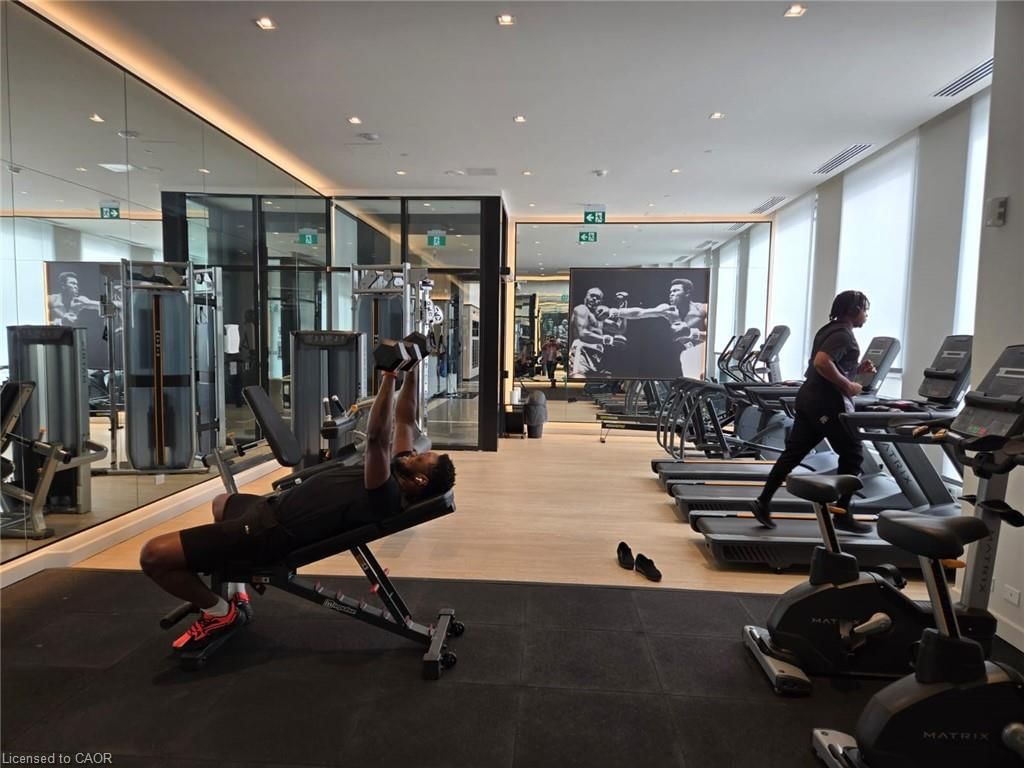 Condo/Apt Unit for lease at 824 Master Bedroom-1 Jarvis Street, Hamilton, ON, L8R 0A8 - Beasley - MLS: 40804358