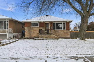 319 Vansitmart Avenue