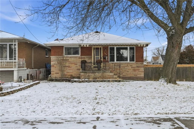 319 Vansitmart Avenue