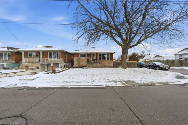 319 Vansitmart Avenue