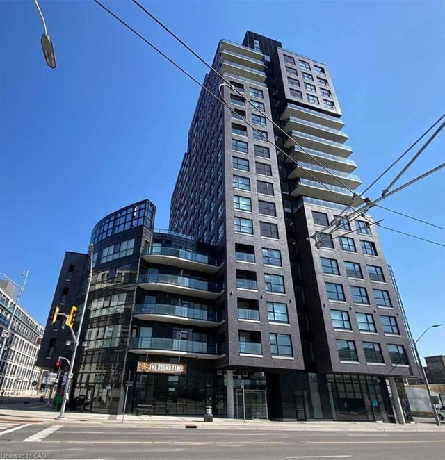 904 - 1 Victoria Street S