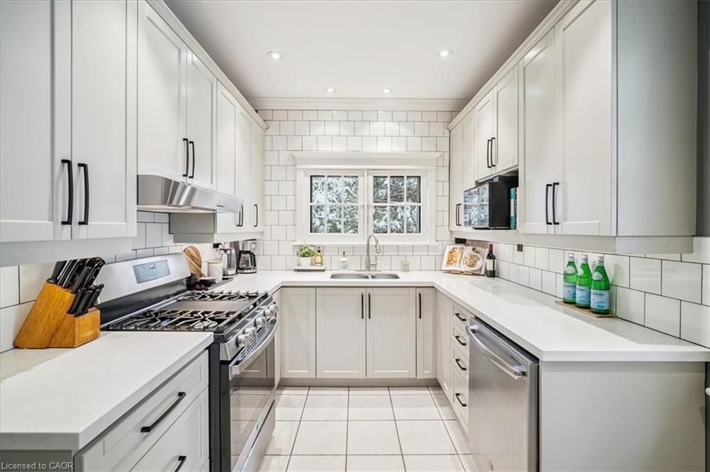 Single Family Residence for sale at 263 Hart Avenue, Burlington, ON, L7N 1P3 - Roseland - MLS: 40804733