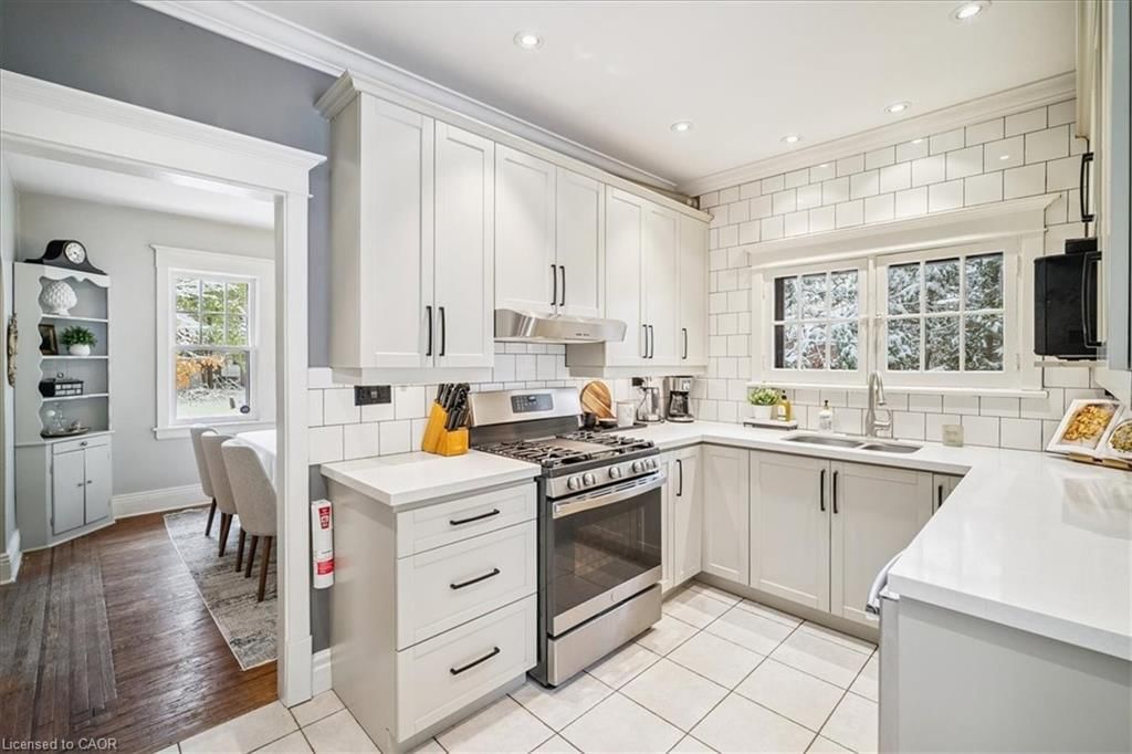 Single Family Residence for sale at 263 Hart Avenue, Burlington, ON, L7N 1P3 - Roseland - MLS: 40804733