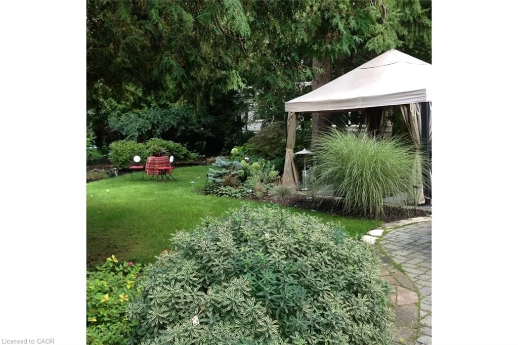 Single Family Residence for sale at 263 Hart Avenue, Burlington, ON, L7N 1P3 - Roseland - MLS: 40804733