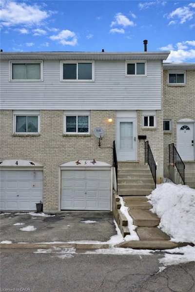 Row/Townhouse sold at 5-120 Quigley Road, Hamilton, ON, L8K 6L4 - Vincent - MLS: 40804740