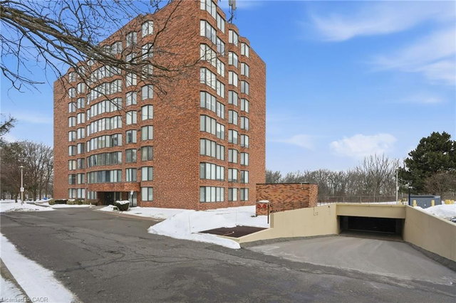 208 - 180 Limeridge Road W