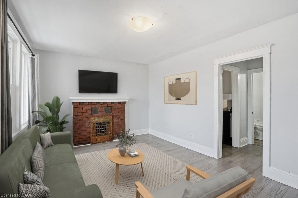 Condo/Apt Unit for lease at 11-1 Fairholt Road, Hamilton, ON, L8M 1C1 - Gibson/Stipley - MLS: 40805018